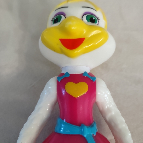 Chuck E Cheese & Helen Henny PVC Rubber Action Figures 7" With Birthday Band - Picture 5 of 10